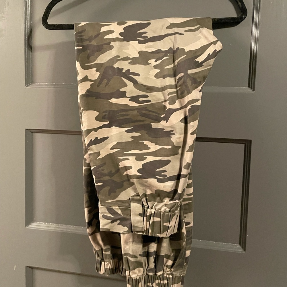 BDG Urban Outfitters Camo Pants